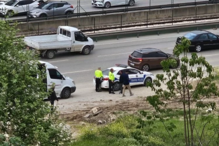 Bursa'da servis sürücüsünün eksik belgesi çalışanları mağdur bıraktı