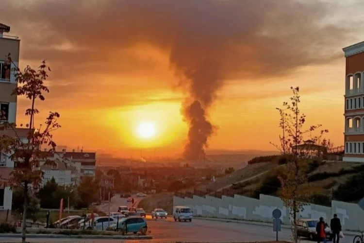 Bursa’da tekstil fabrikasında çıkan dev yangın hava kirliliğini de etkiledi