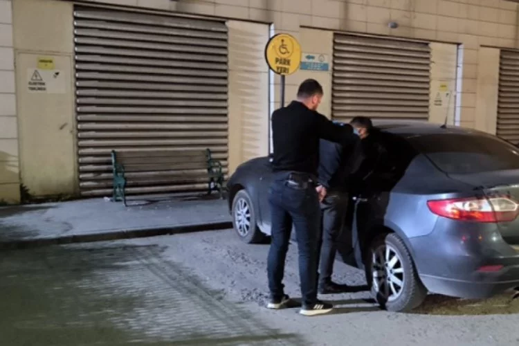 Bursa'da yakalanan uyuşturucu tacirlerinden 2'si tutuklandı