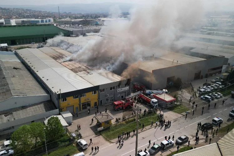 Bursa İnegöl'de mobilya fabrikasında yangın!