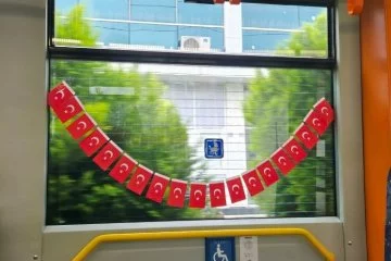 Bursa metrosu 23 Nisan için süslendi!