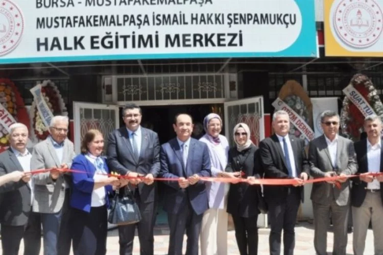 Bursa Mustafakemalpaşa Halk Eğitim Merkezi'nde 12 bin kursiyere eğitim