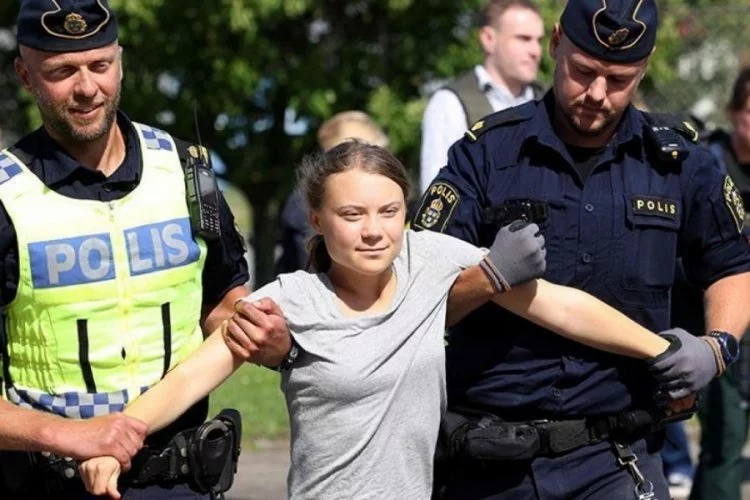 Çevre aktivisti Greta'ya aynı suçtan 2. gözaltı