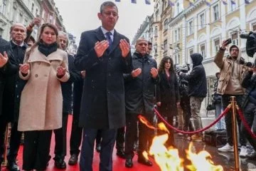 CHP Genel Başkanı Özel, Sonsuz Ateş Anıtı'ndaki törene kaldı