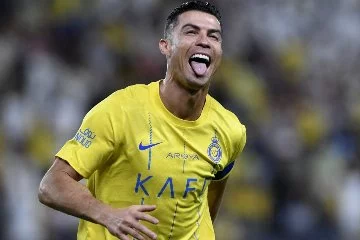 Cristiano Ronaldo'nun hat-trick yaptığı maçta Al Nassr farklı kazandı