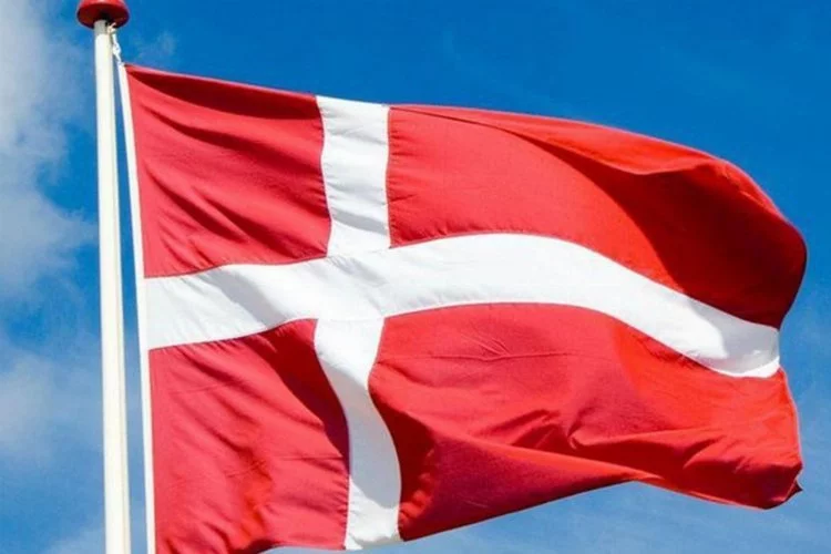 Danimarka'da Kur’an-ı Kerim ve Türk bayrağına çirkin saldırı! Dışişleri Bakanlığı'ndan çok sert tepki!