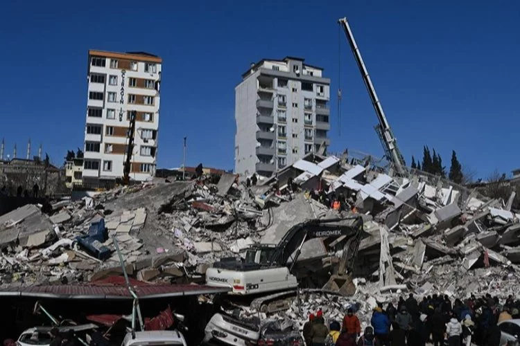 Deprem soruşturmalarında tutuklu sayısı 317'ye yükseldi