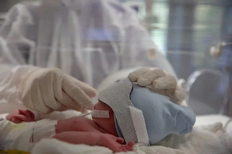 İl Sağlık Müdüründen korkutan açıklama: Yoğun bakımda yatan koronalı bebekler var