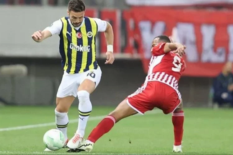 Fenerbahçe - Olympiakos maçının ilk 11'leri