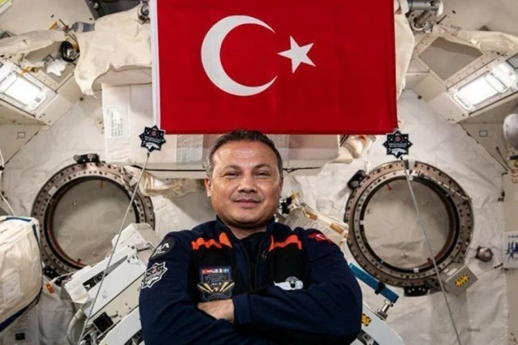Gezeravcı, Uluslararası Uzay İstasyonu'ndan İstanbul Boğazı'nı görüntüledi!