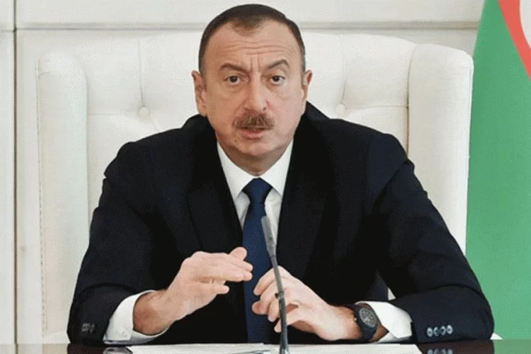 Azerbaycan'da İlham Aliyev yeniden cumhurbaşkanı