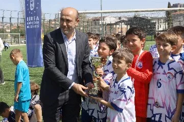 İlkokul Futbol Şenliği’nde kupalar sahiplerini buldu