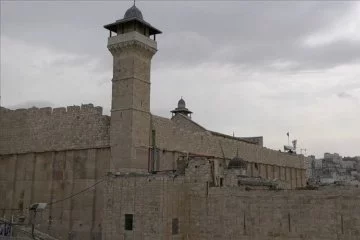 İsrail Yahudilerin dini bayramında El Halil'deki İbrahim Camisi'ni Müslümanlara kapattı