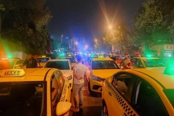 İstanbul'da taksiciler öldürülen meslektaşları için toplandı