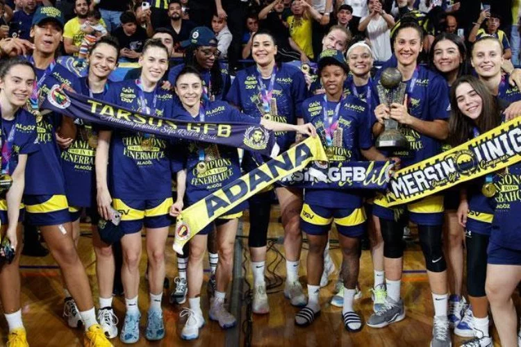 Kadınlar Basketbol Süper Ligi'nde şampiyon Fenerbahçe! Ligde namağlup, 4 kupalı şampiyon...