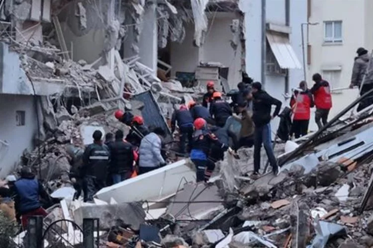 Kahramanmaraş merkezli 7.7 ve 7.6 büyüklüğünde 2 deprem...