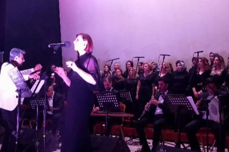 Kozan'da Türk sanat müziği Konseri