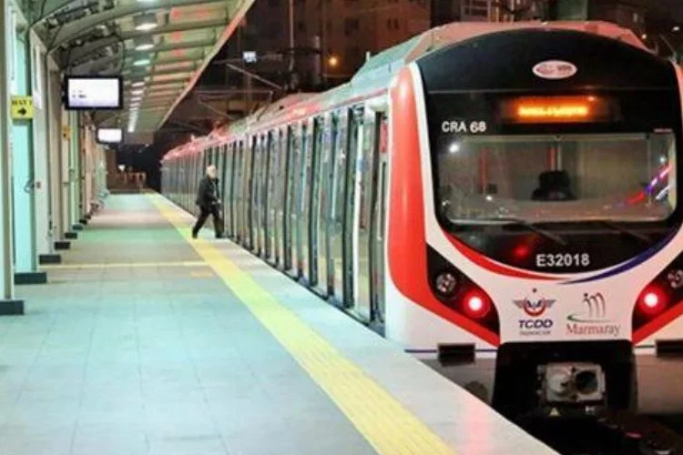 İstanbul'da metro seferleri 02.00'ye kadar uzatıldı