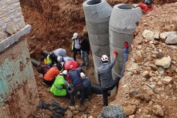 Muğla'da toprak kayması: 2 işçi yaralandı