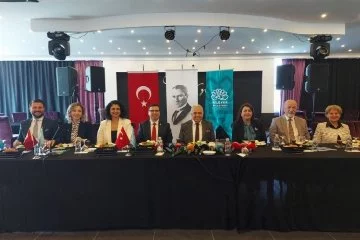 Nilüfer Belediye Başkanı Özdemir basınla buluştu