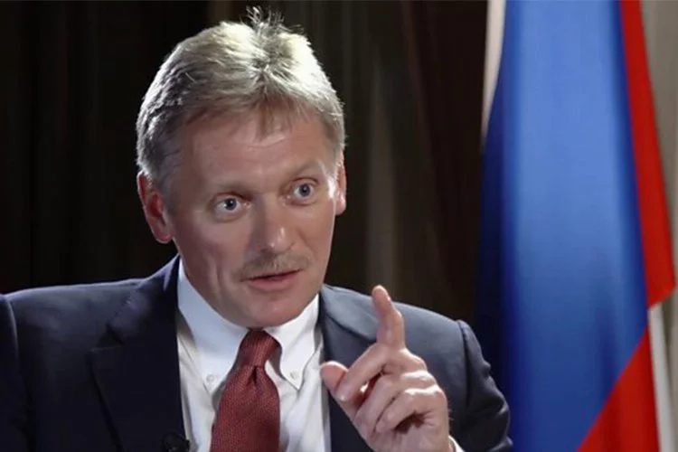 Peskov, Batılı ülkeler tarafından Rus petrolüne getirilen tavan fiyat uygulamasına ilişkin açıklama yaptı