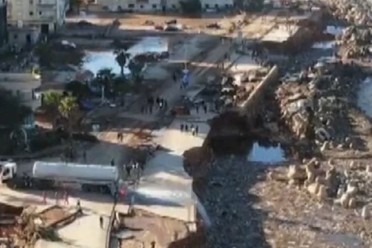 Libya'dan selin bıraktığı enkaz havadan görüntülendi