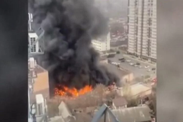 Rusya'da Federal Güvenlik binasında art arda patlamalar meydana geldi