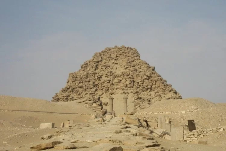 Sahura Piramidi'nde gizli odalar keşfedildi