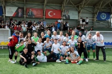 Şampiyon Uludağ Play-Off'larda! Uludağ'ın kadınları şampiyon oldu