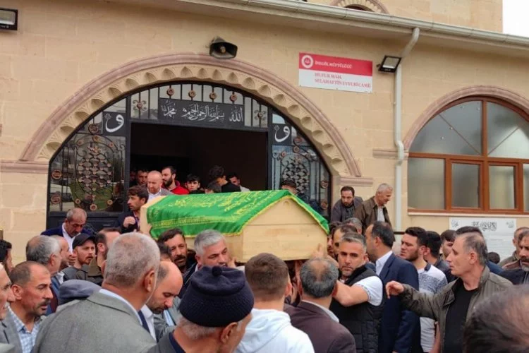 Şanlıurfa'da kazada ölen tır şoförü memleketi Bursa'da toprağa verildi