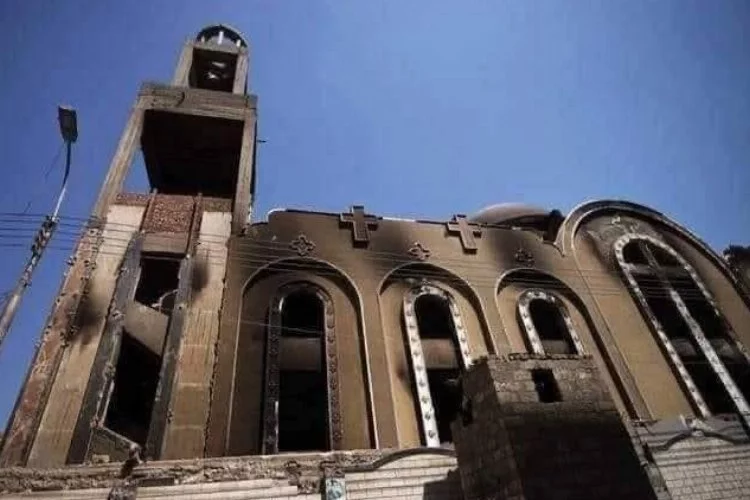 Mısır'da bir kilisede çıkan yangında 41 kişi hayatını kaybetti, 55 kişi yaralandı