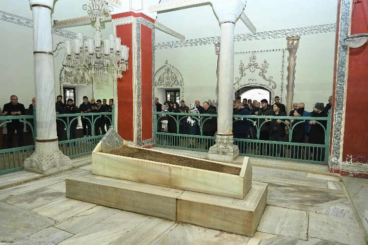 Sultan 2. Murad Han dualarla anıldı