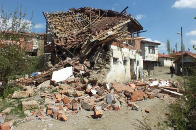 Tokat depremi sonrası Yozgat'ta 147 ev için hasar ihbarı
