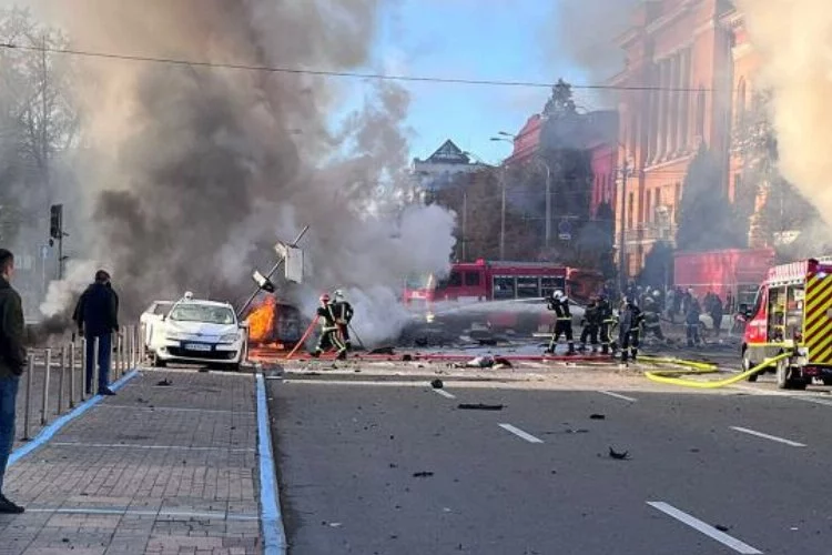 Ukrayna'nın başkenti Kiev'de art arda patlama sesleri!