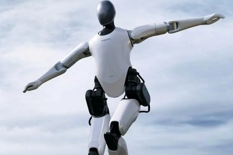Xiaomi, CyberOne adlı ve yaklaşık 1,5 milyon lira değerindeki ilk insansı robotunu tanıttı